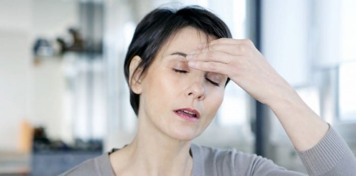 Les migraines augmenteraient les risques d’infarctus et/ou d’AVC chez les femmes