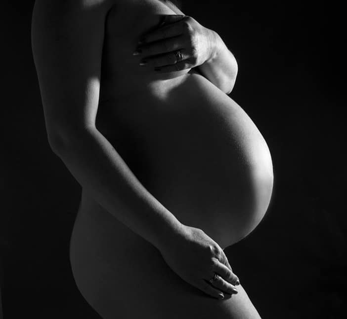 Femmes enceintes : pourquoi choisir l’accouchement dans l’eau ?