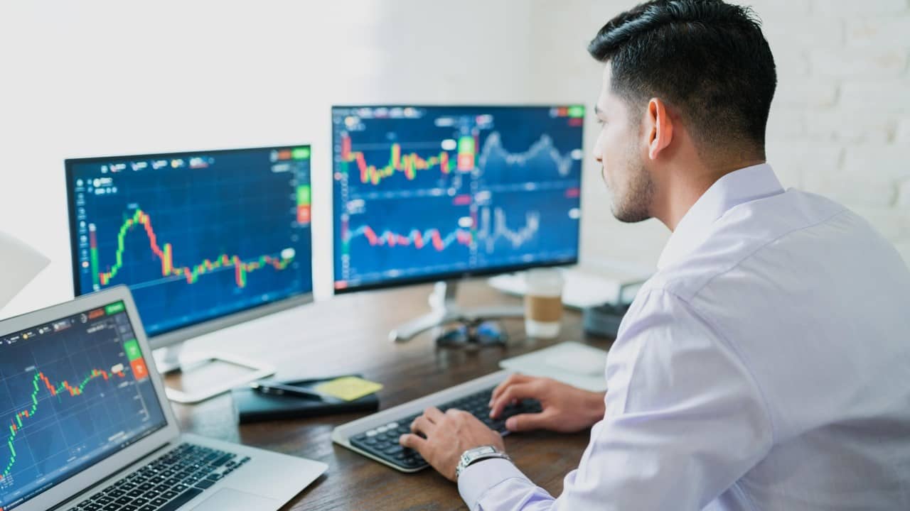 Vente anticipée d'actions : impact sur coûts de crédit du vendeur