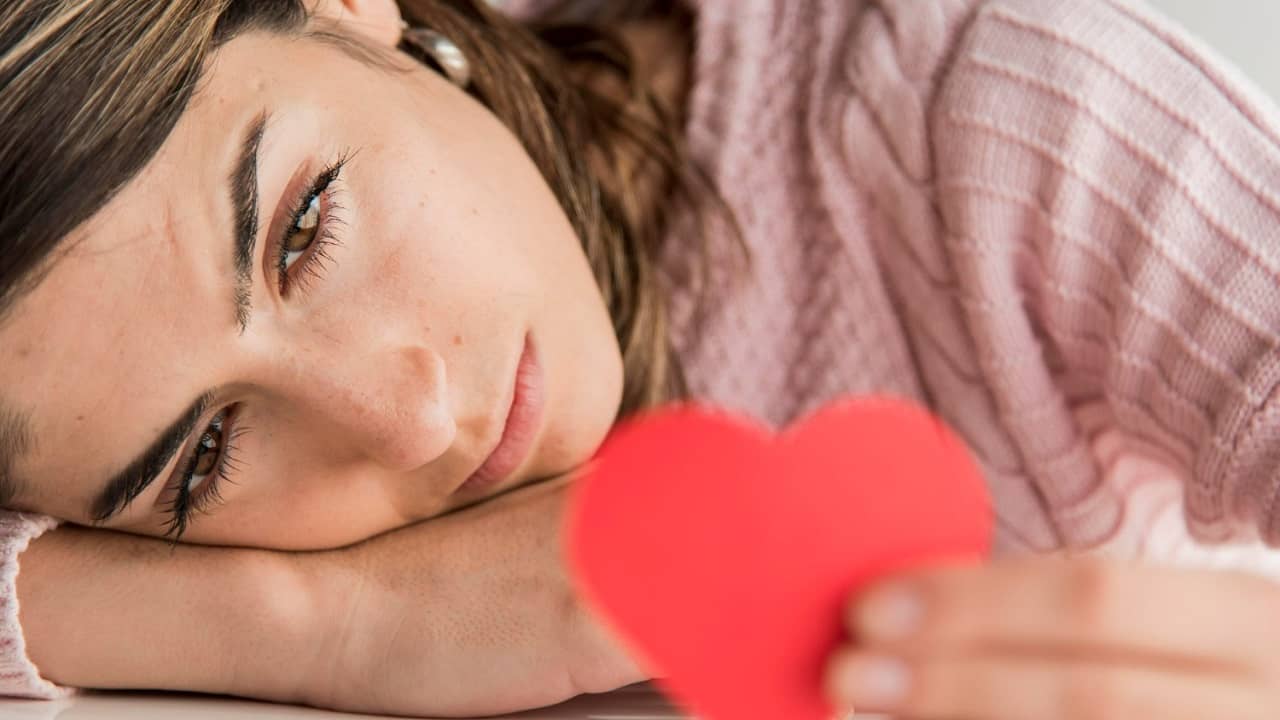 Relation : 5 signes qu'elle aime encore son ex