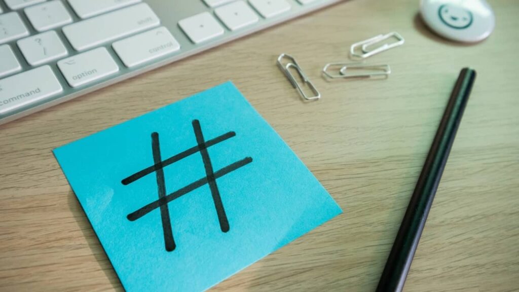 hashtag-réseaux-sociaux (1)