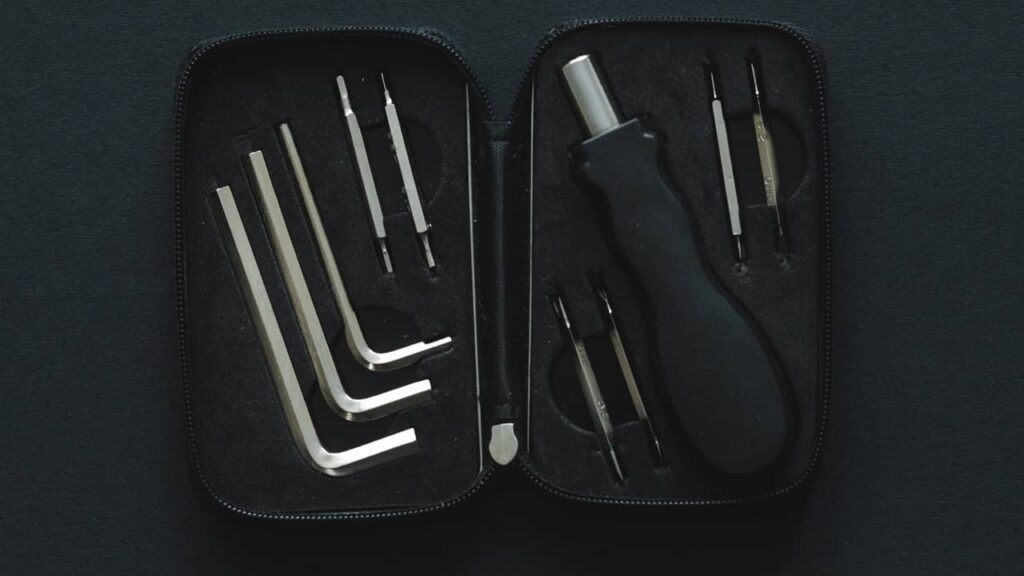 tournevis-et-outils (1)
