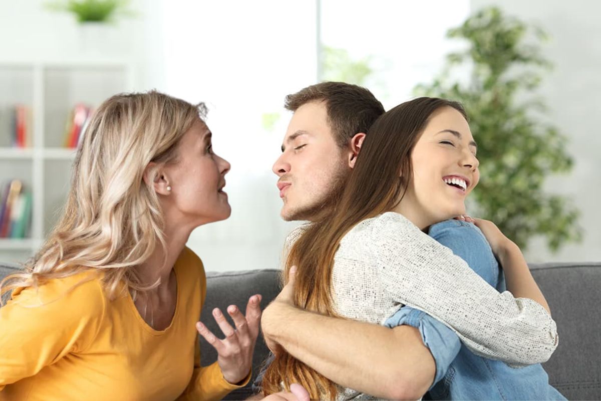 L'homme infidèle qui retombe dans ses travers