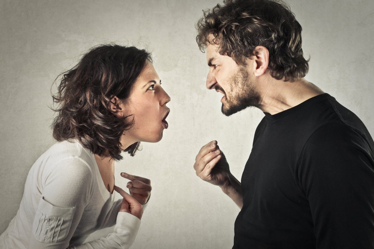 Signes d'une relation toxique à surveiller