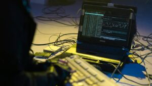 Top 10 cyberattaques les plus incroyables de l’histoire ! cyberattaques-de-l'histoire (1)