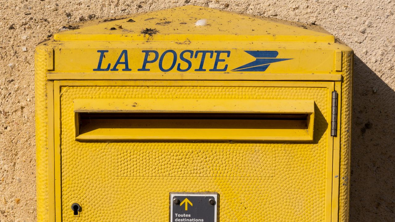 boîtes jaunes de La Poste