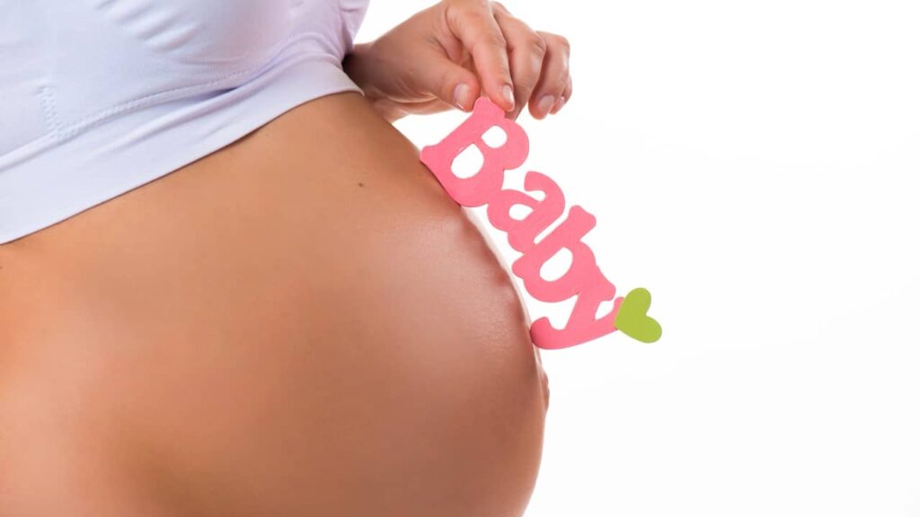 femme enceinte ventre baby