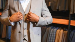 Costume croisé : l’arme secrète du style masculin