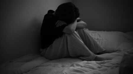 Je n’ai pas d’amis : pourquoi et est-ce grave ? pas amis