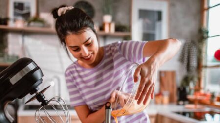 Pourquoi la cuisine maison explose… et comment la tech s’y est invitée