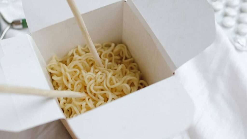 boite-de-nouilles-instantanées (1)