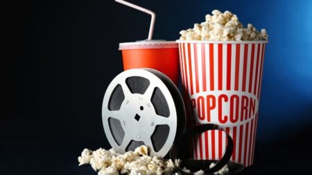 Combien de temps un film reste au cinéma et arrive en streaming ? temps film cinéma