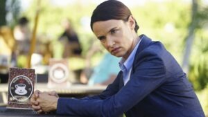 Juliette-Lewis-Secret-and-Lies