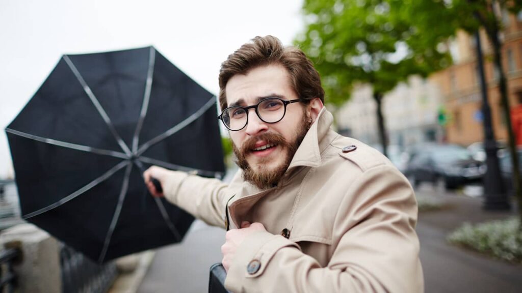 homme parapluie