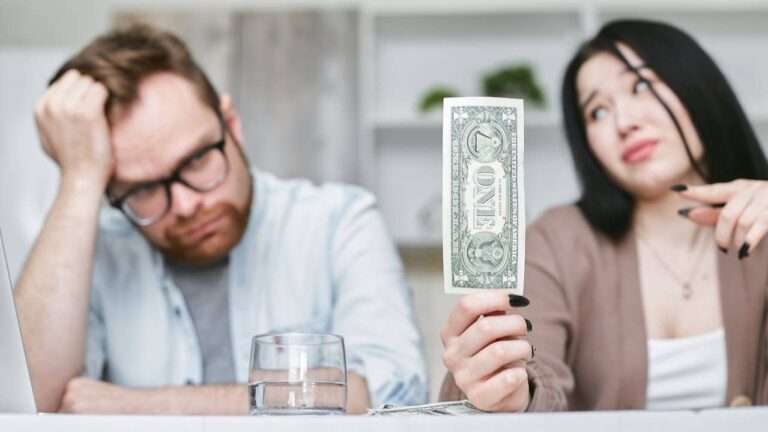 Couple-et-argent-problèmes (1)