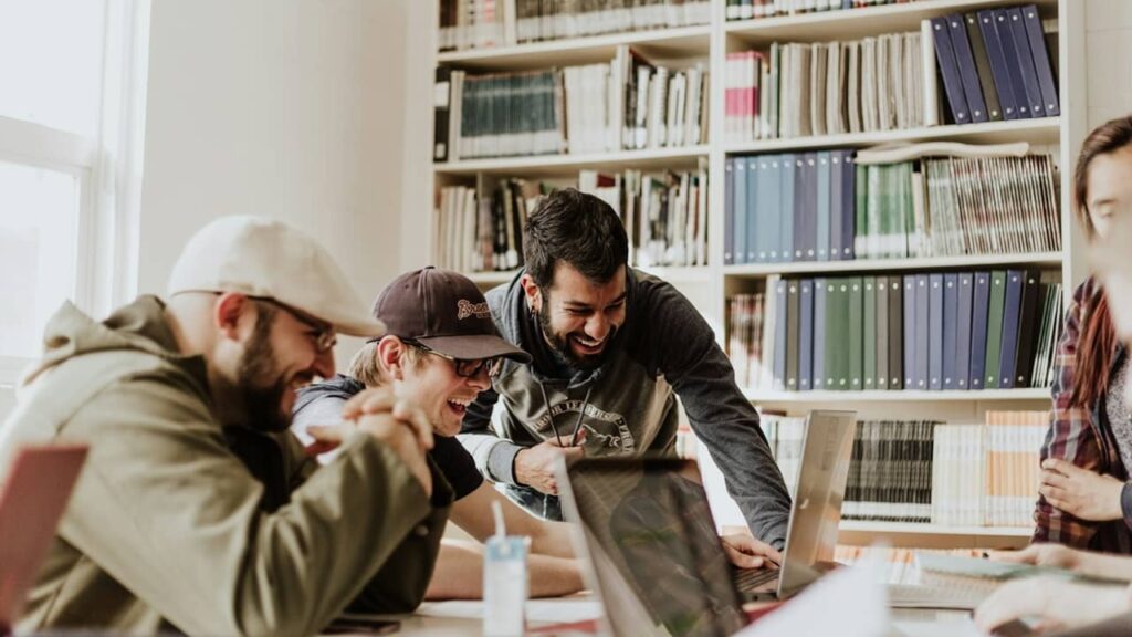 Millenials-meeting (1)