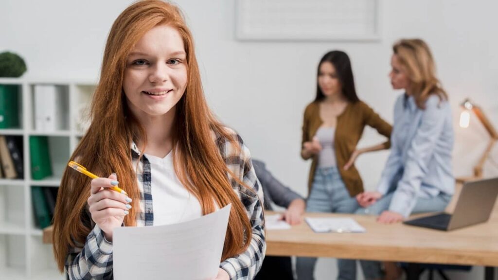 Adolescent-job-d'été (1)