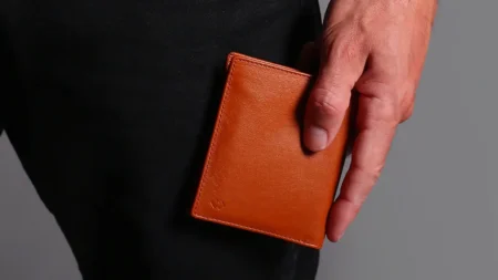 Comment choisir et entretenir sa petite maroquinerie au quotidien ? Comment choisir et entretenir sa petite maroquinerie au quotidien ?
