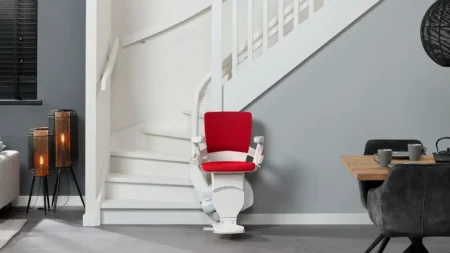 Retrouver son autonomie à domicile : le guide pour bien choisir son monte-escalier Retrouver son autonomie à domicile : le guide pour bien choisir son monte-escalier