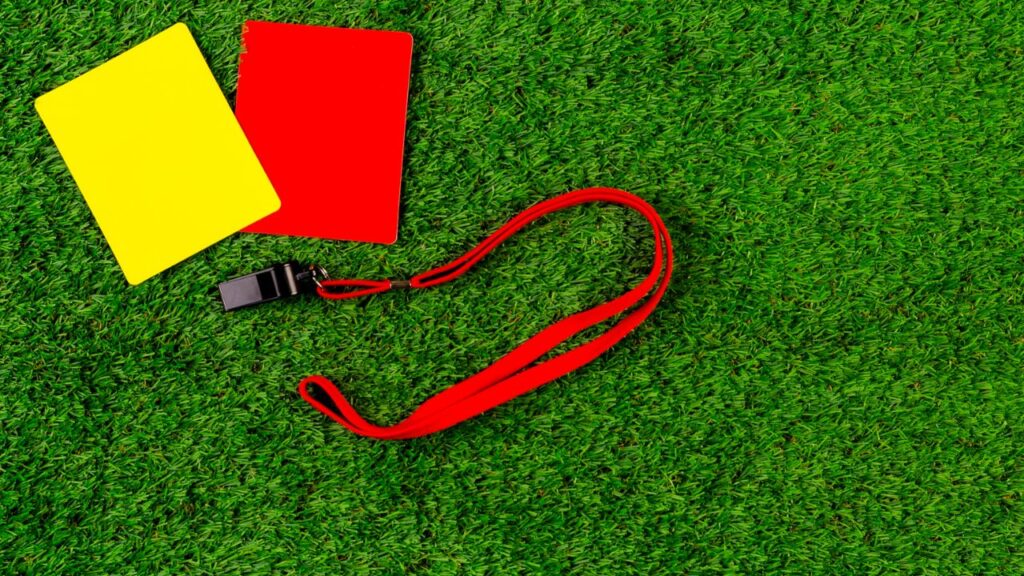 Carton-jaune-et-rouge-football
