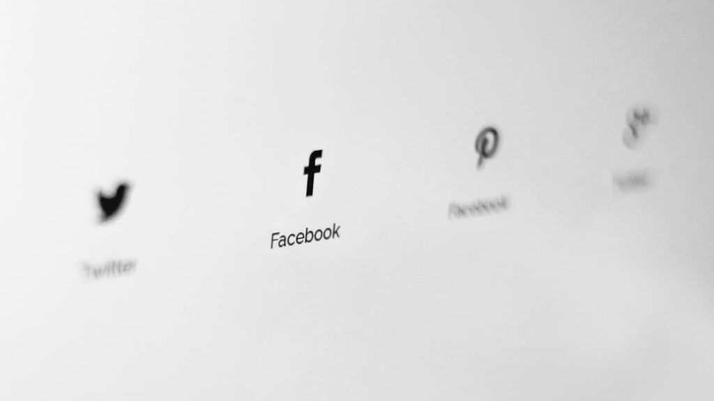 facebook-réseaux-sociaux (1)