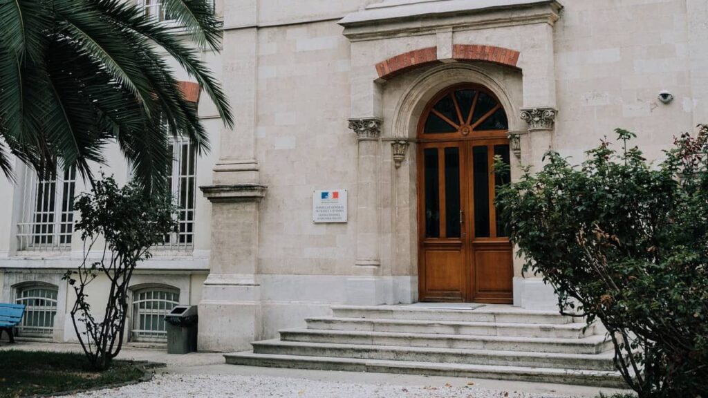 Consulat-de-france (1)