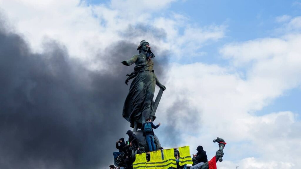 gilets-jaune-france (1)